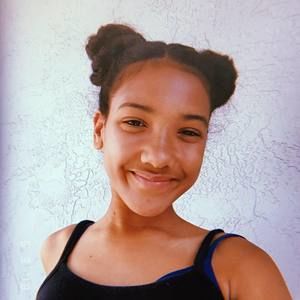 Meet your Posher, Emmanuelle